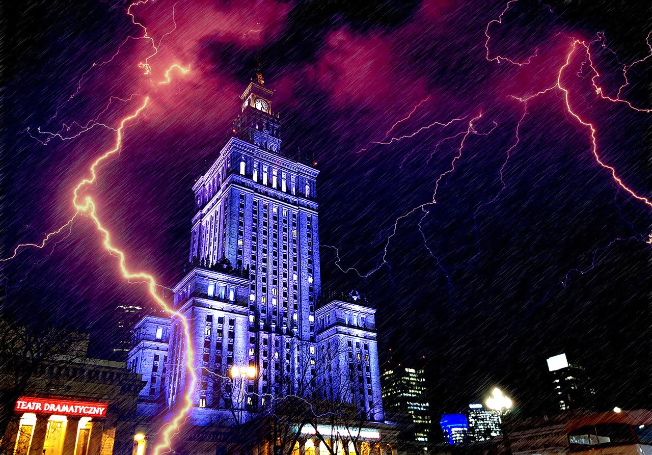 Warszawa w nocy - centrum biznesu