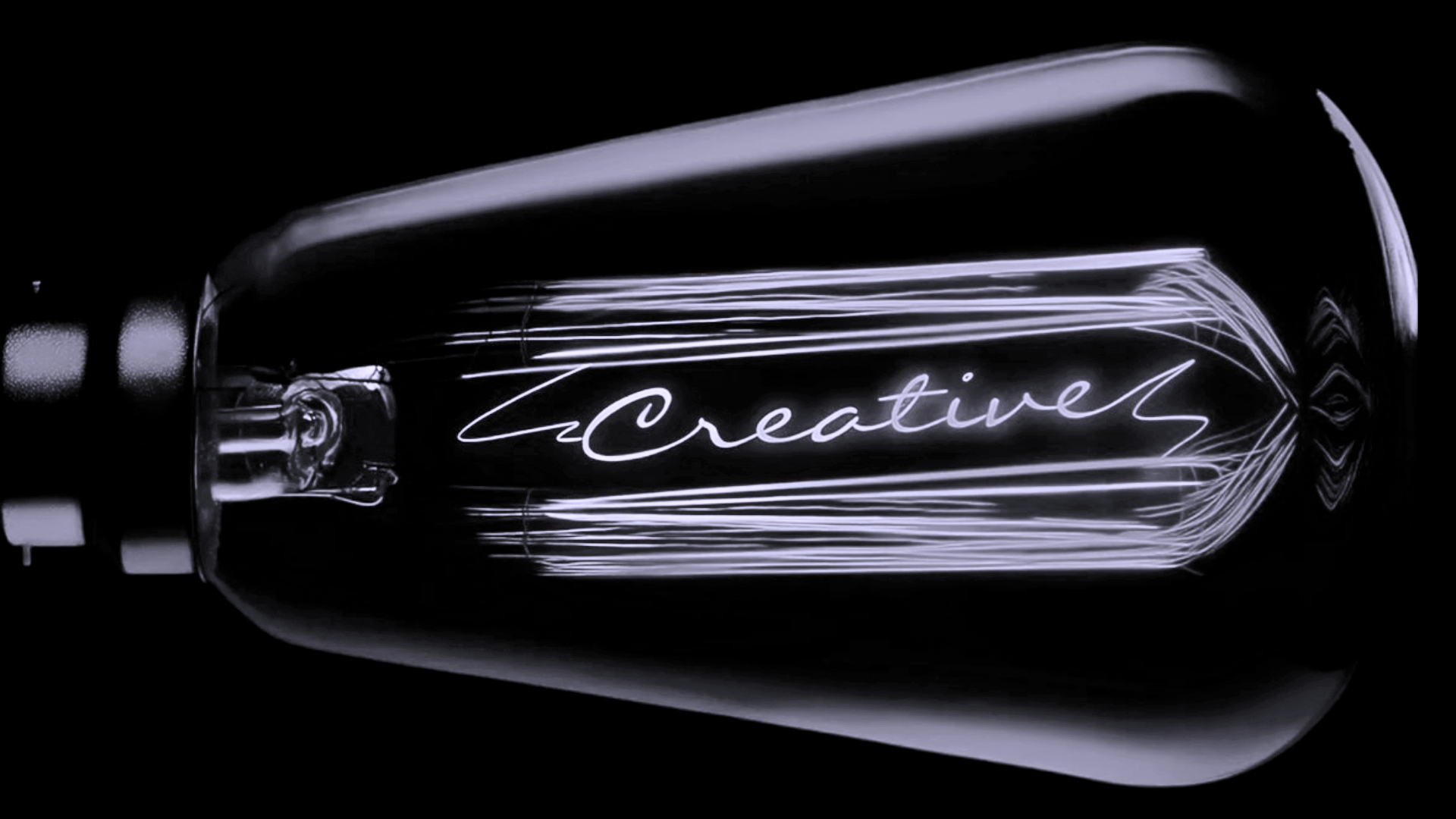 Żarówka Creative - zymbol agencji SEO Studio A7 - skuteczne pozycjonowanie WWW - czrno-biała grafika